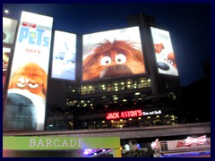 Toronto by night 59  - Dundas Square